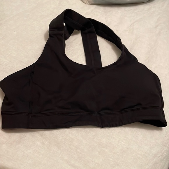 Lululemon Sports Bra size 6 - Picture 1 of 2